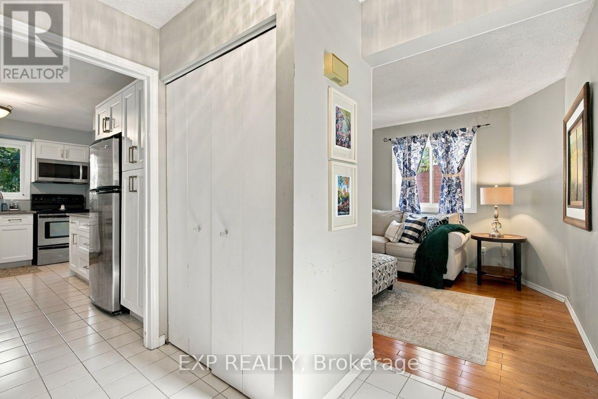 147 Walmer Gardens, London North, Ontario N6G 4H3 - Photo 6 - X14103878