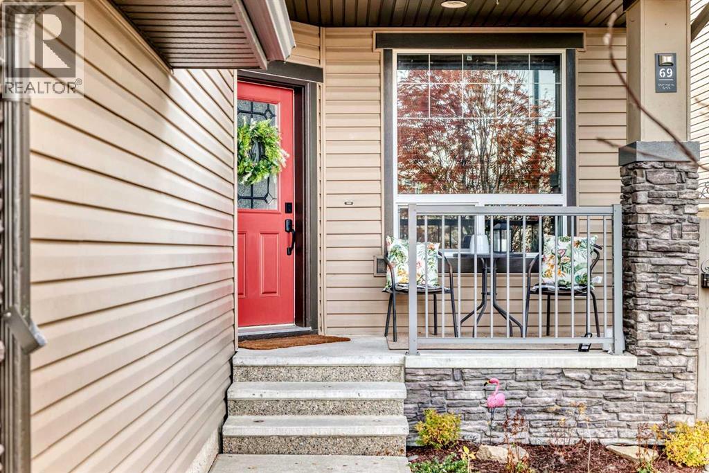 69 Morningside Circle SW, Airdrie, Alberta  T4B 0L7 - Photo 2 - A2353875