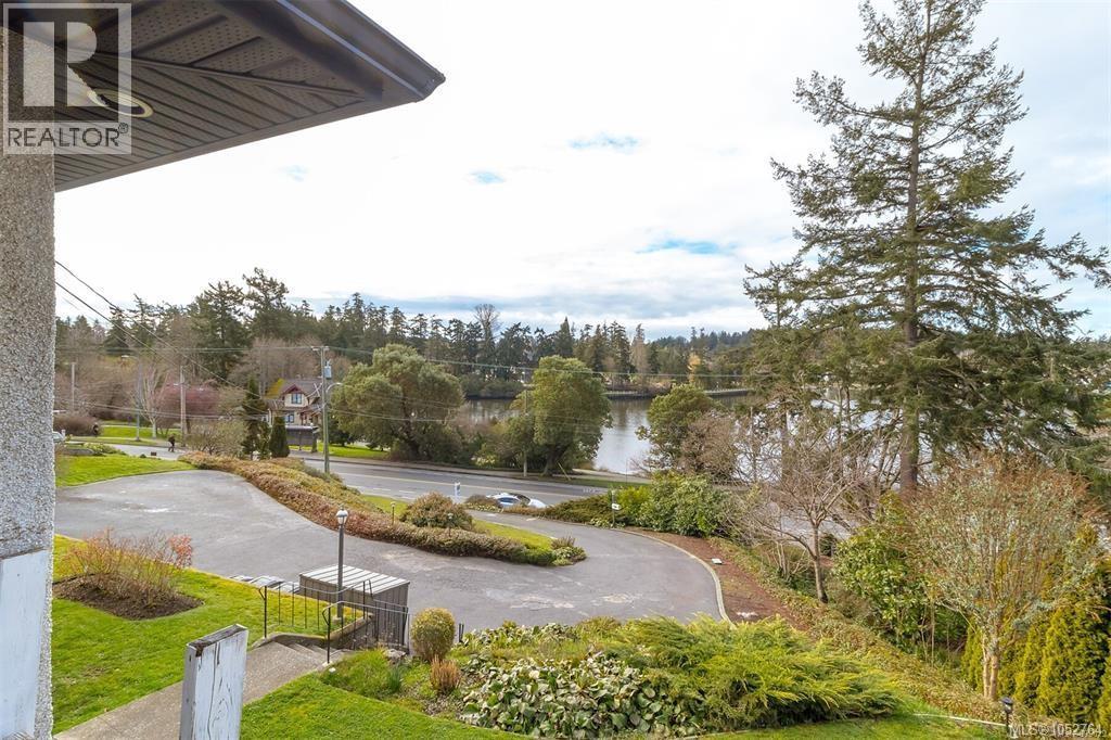 368 Gorge Rd W