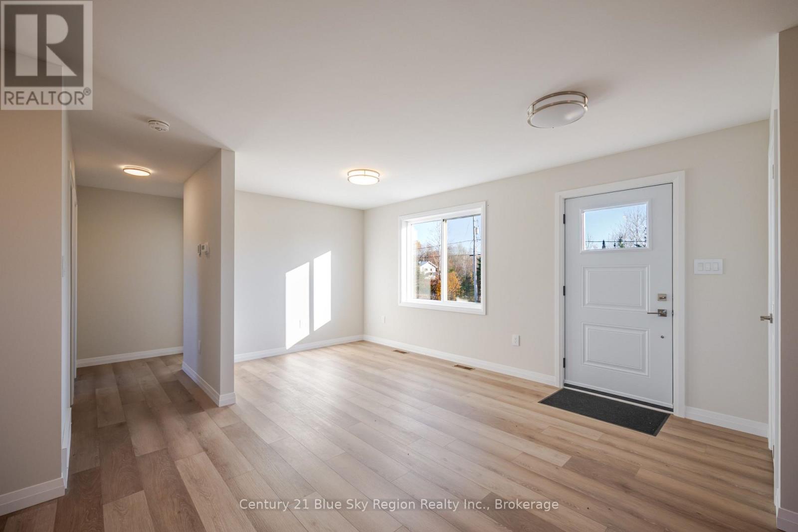 201 Talon Crescent S, Bonfield, Ontario  P0H 2E0 - Photo 11 - X14104006