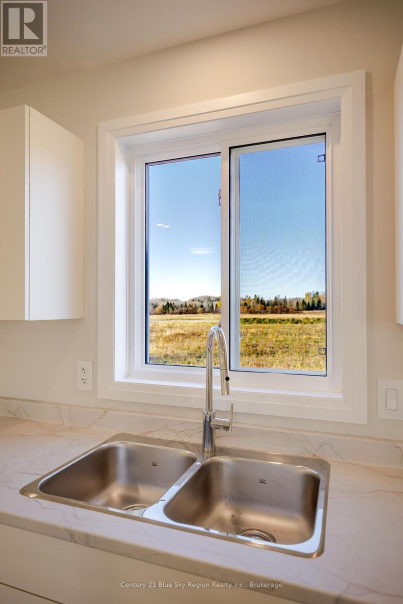 201 Talon Crescent S, Bonfield, Ontario  P0H 2E0 - Photo 6 - X14104006