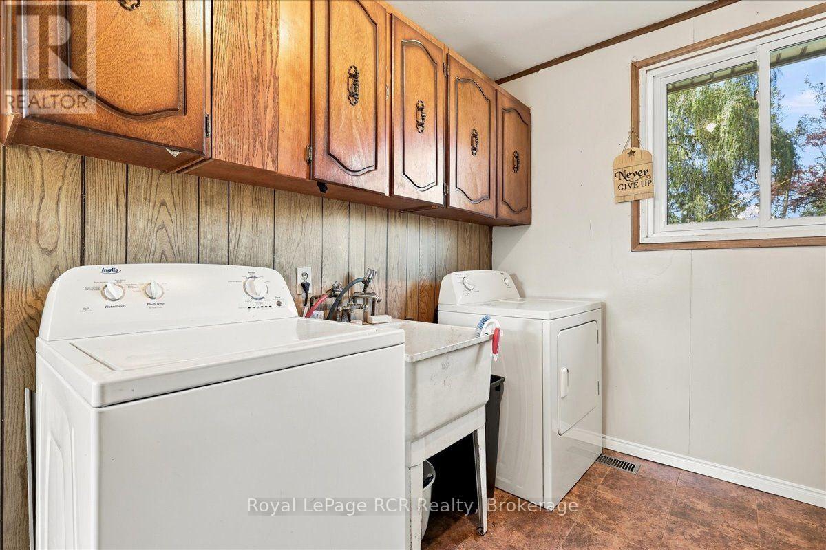 7808 Sideroad 21 Side Road, Mapleton, Ontario  N0G 1A0 - Photo 17 - X14104094