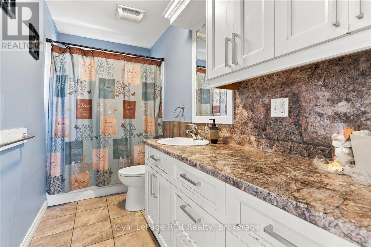 7808 Sideroad 21 Side Road, Mapleton, Ontario  N0G 1A0 - Photo 18 - X14104094