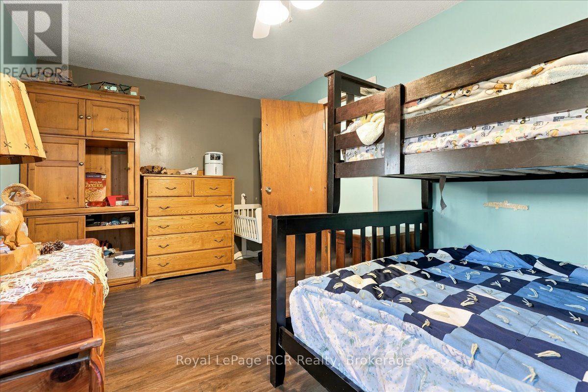 7808 Sideroad 21 Side Road, Mapleton, Ontario  N0G 1A0 - Photo 24 - X14104094