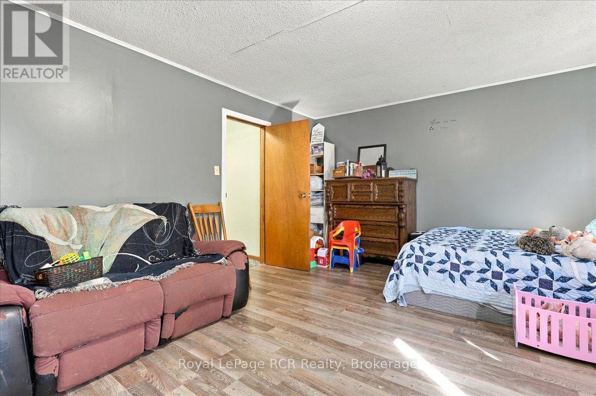 7808 Sideroad 21 Side Road, Mapleton, Ontario  N0G 1A0 - Photo 26 - X14104094