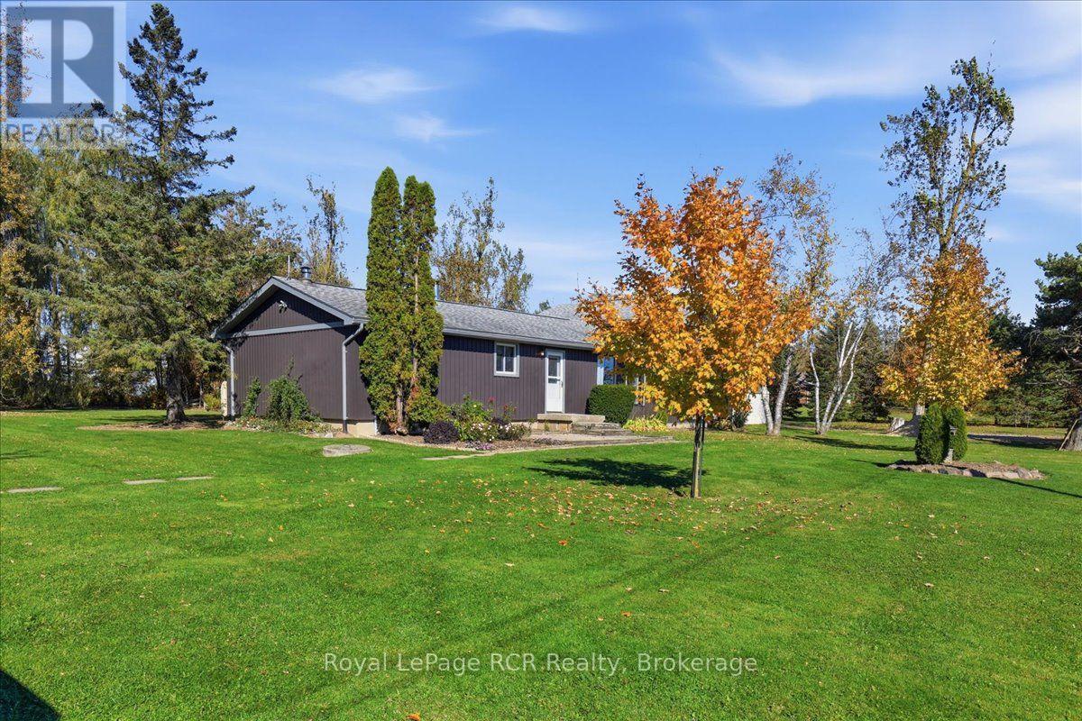 7808 Sideroad 21 Side Road, Mapleton, Ontario  N0G 1A0 - Photo 3 - X14104094