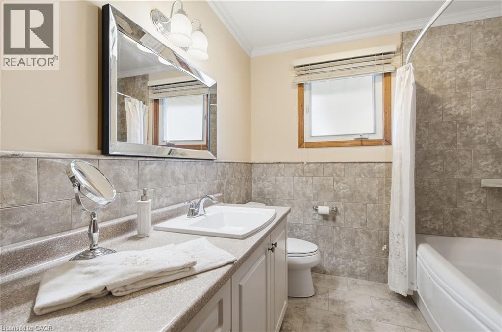 14 Geneva Drive, Hamilton, Ontario  L9C 3Z5 - Photo 12 - 40871114