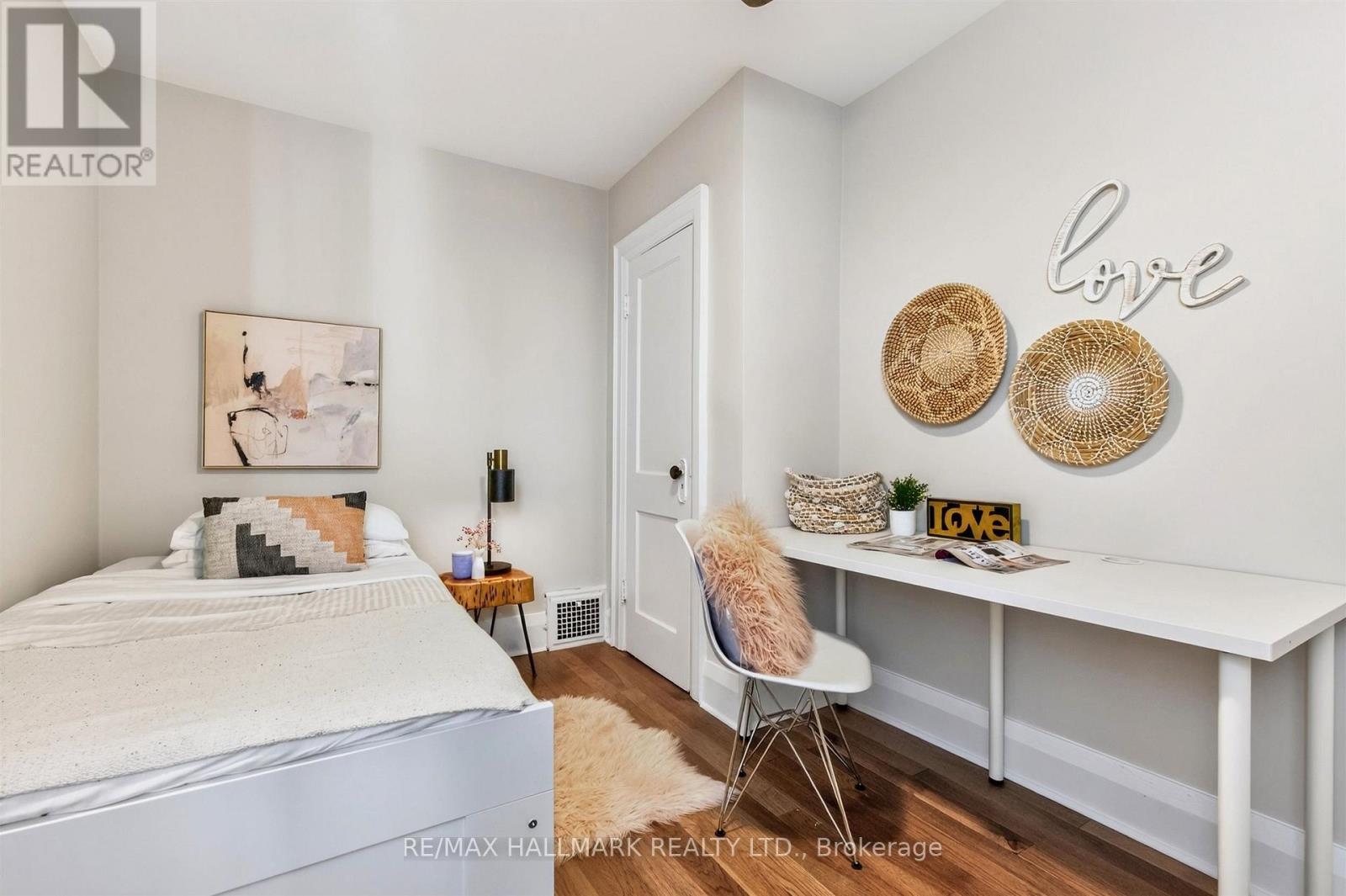 384a Montrose Avenue, Toronto, Ontario  M6G 3H1 - Photo 19 - C14103892