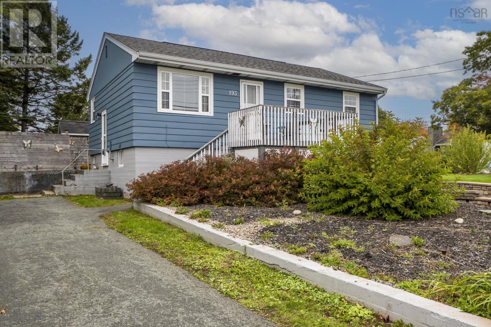 193 Albro Lake Road, Dartmouth, Nova Scotia  B3A 3Z5 - Photo 1 - 202626100