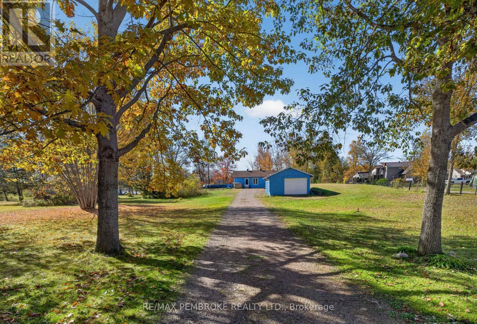 562 Bayview Drive, Whitewater Region, Ontario  K0J 2L0 - Photo 4 - X14103990