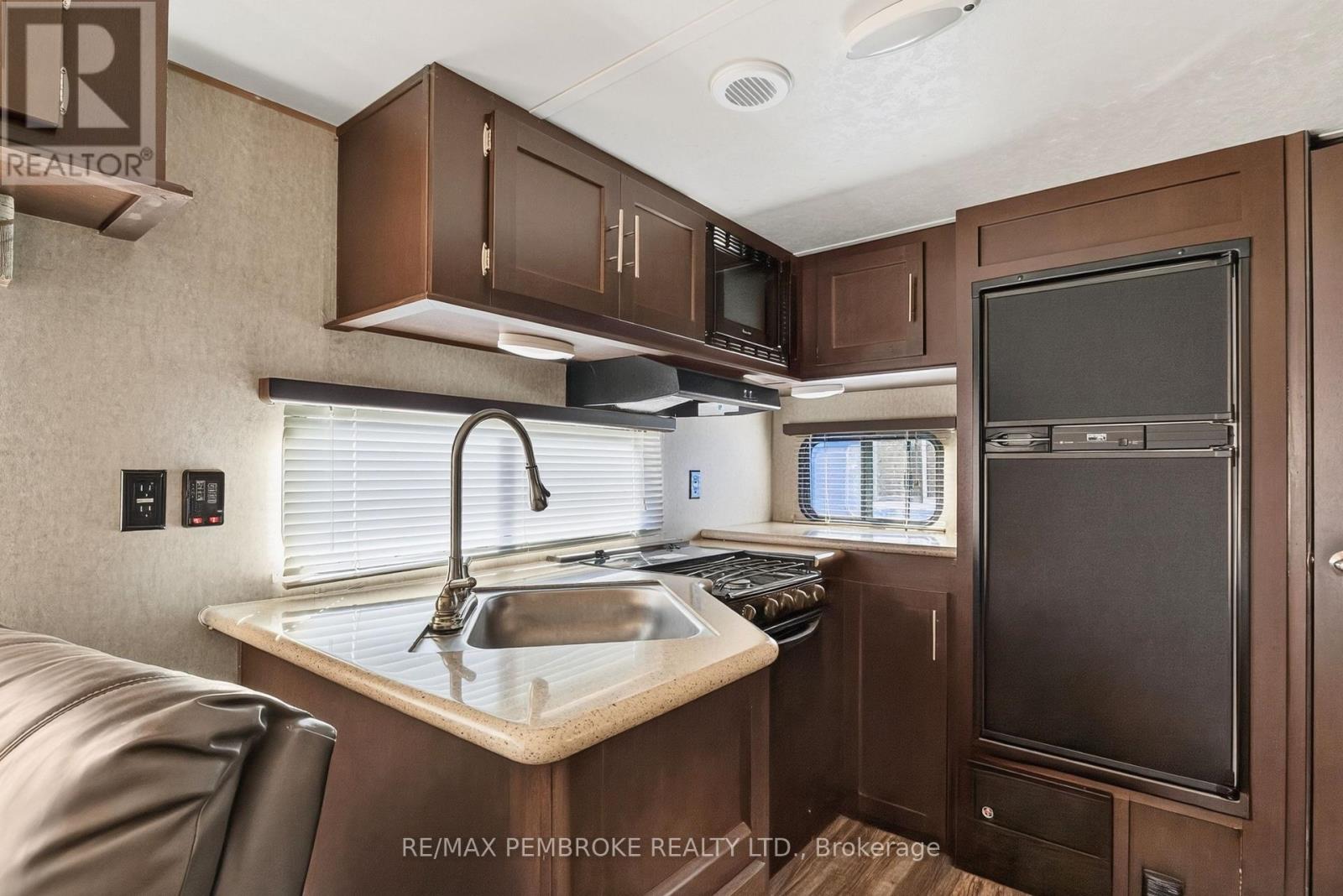 562 Bayview Drive, Whitewater Region, Ontario  K0J 2L0 - Photo 48 - X14103990