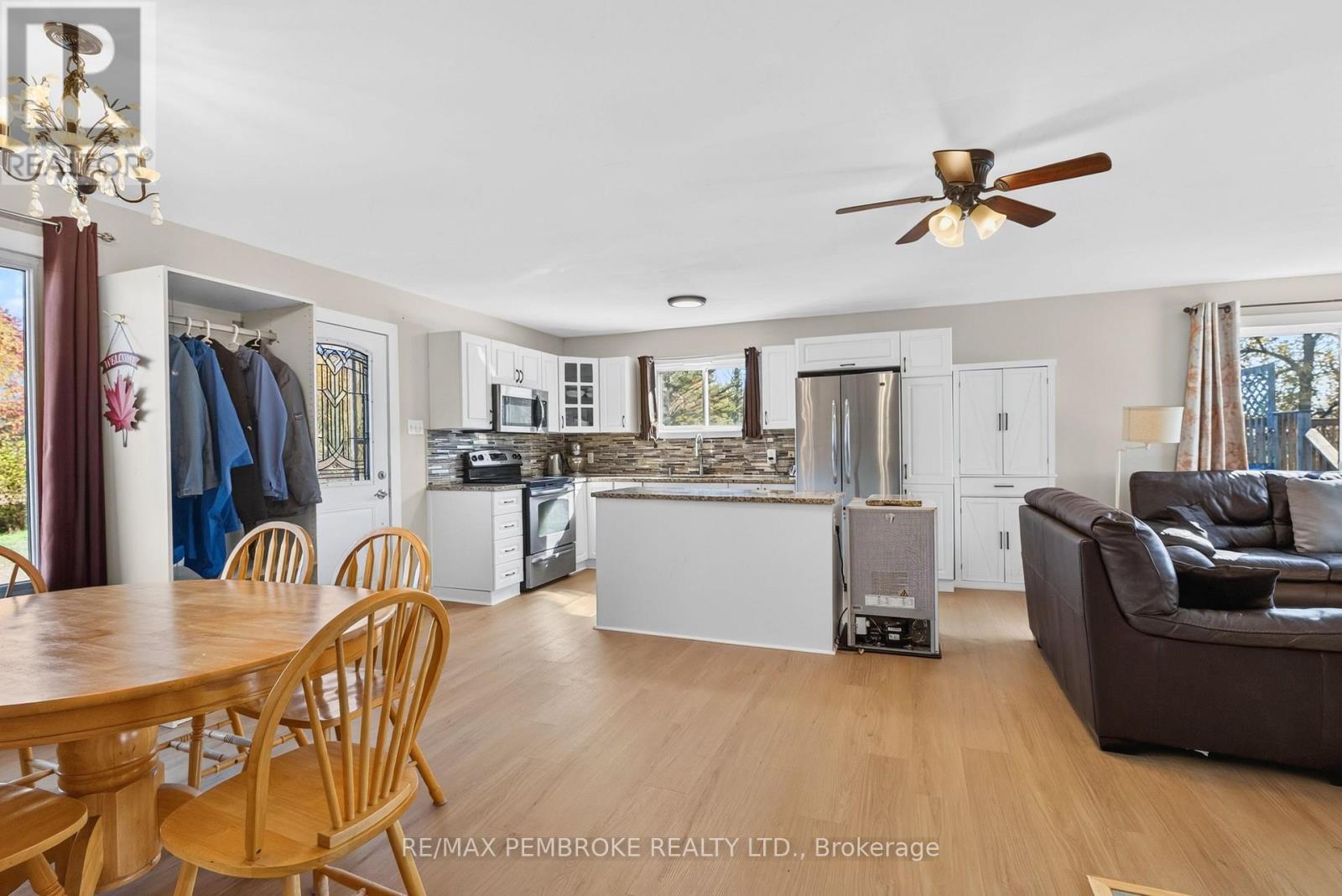 562 Bayview Drive, Whitewater Region, Ontario  K0J 2L0 - Photo 8 - X14103990