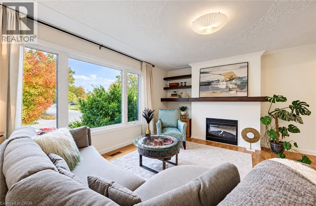 404 Lakeview Drive, Waterloo, Ontario  N2L 4Z6 - Photo 6 - 40870476