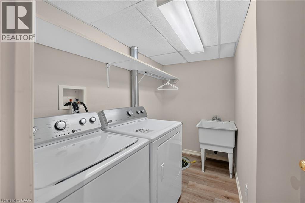 12 Baker Road N, Grimsby, Ontario  L3M 2W7 - Photo 38 - 40872632