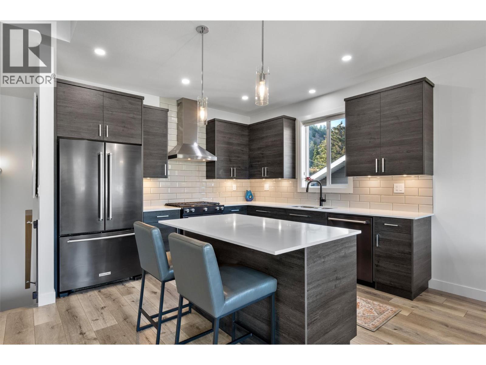 5766 Dallas Drive, Kamloops, British Columbia  V2C 4X2 - Photo 3 - 10404153