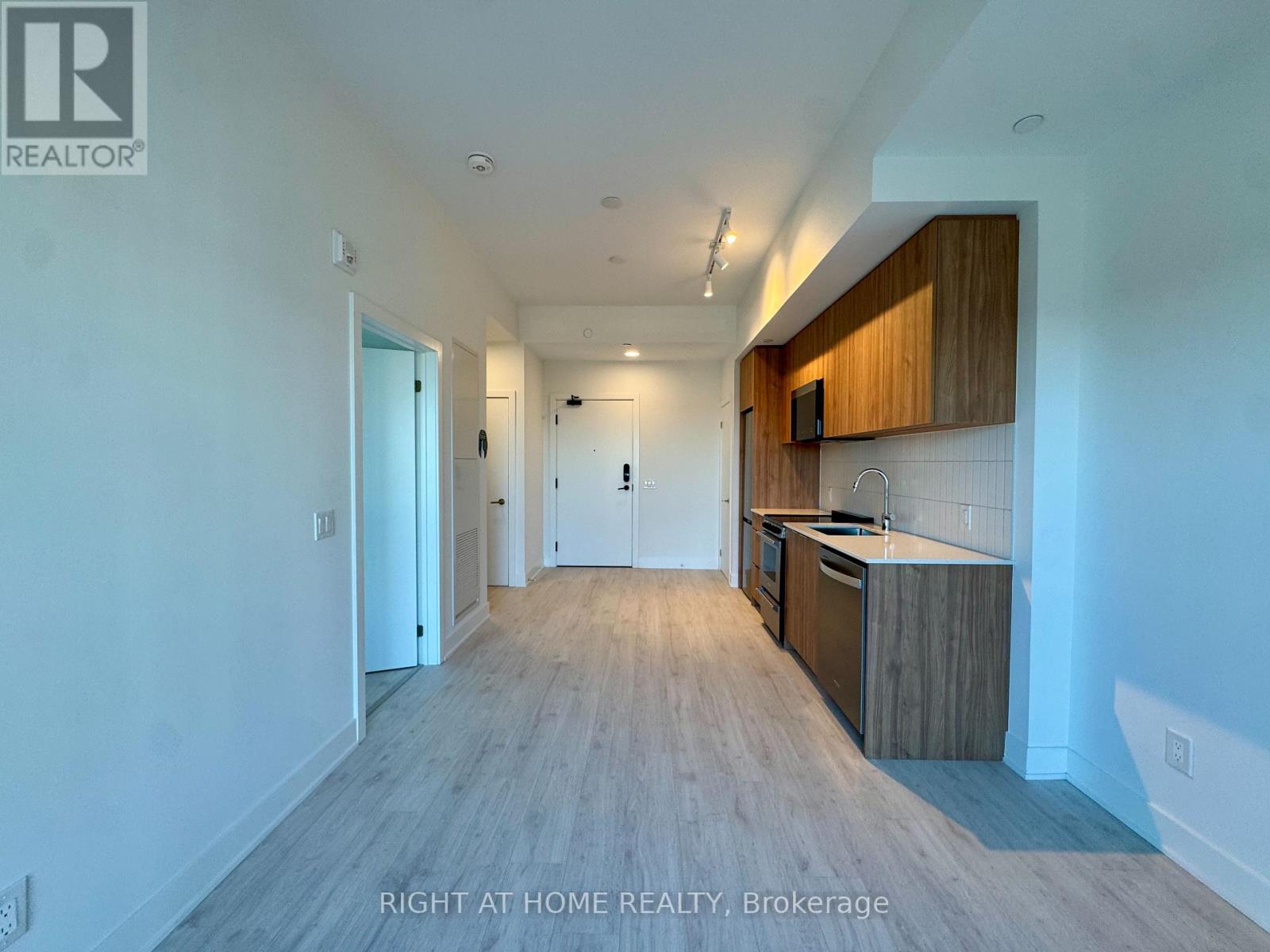718 - 3008 William Cutmore Boulevard, Oakville (Jm Joshua Meadows), Ontario  L6H 8E7 - Photo 10 - W14103974