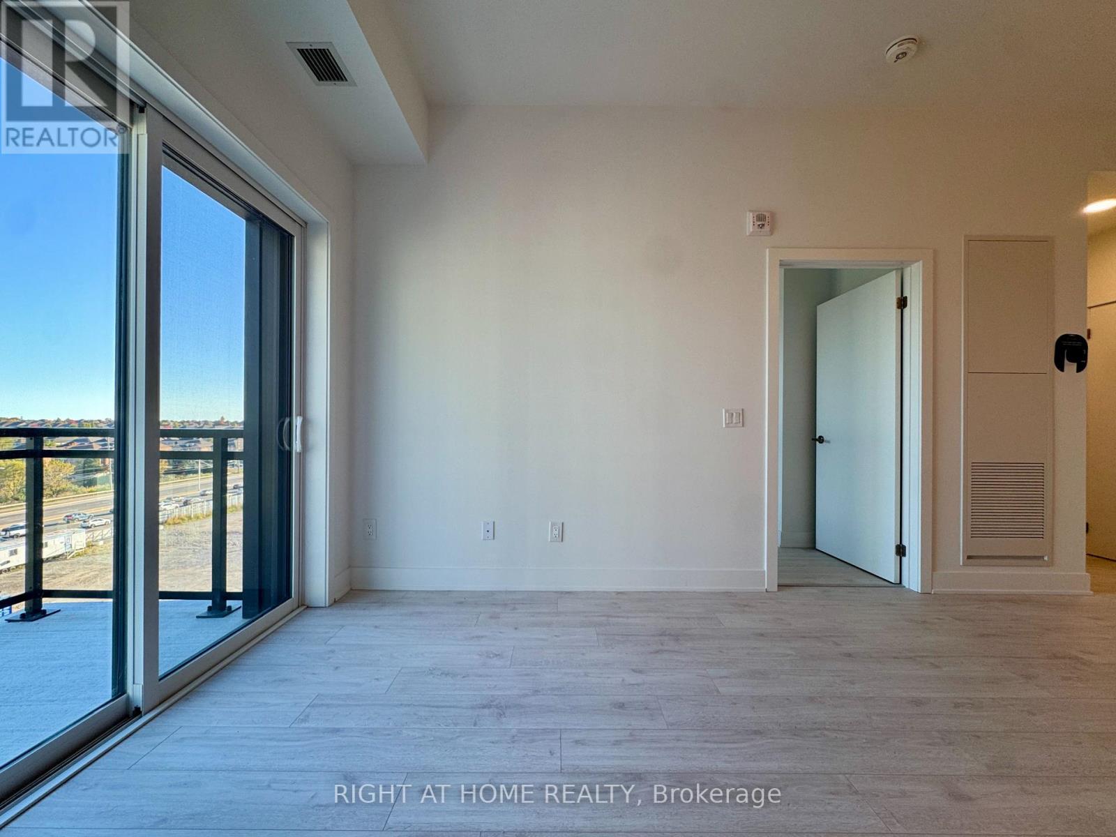 718 - 3008 William Cutmore Boulevard, Oakville (Jm Joshua Meadows), Ontario  L6H 8E7 - Photo 12 - W14103974