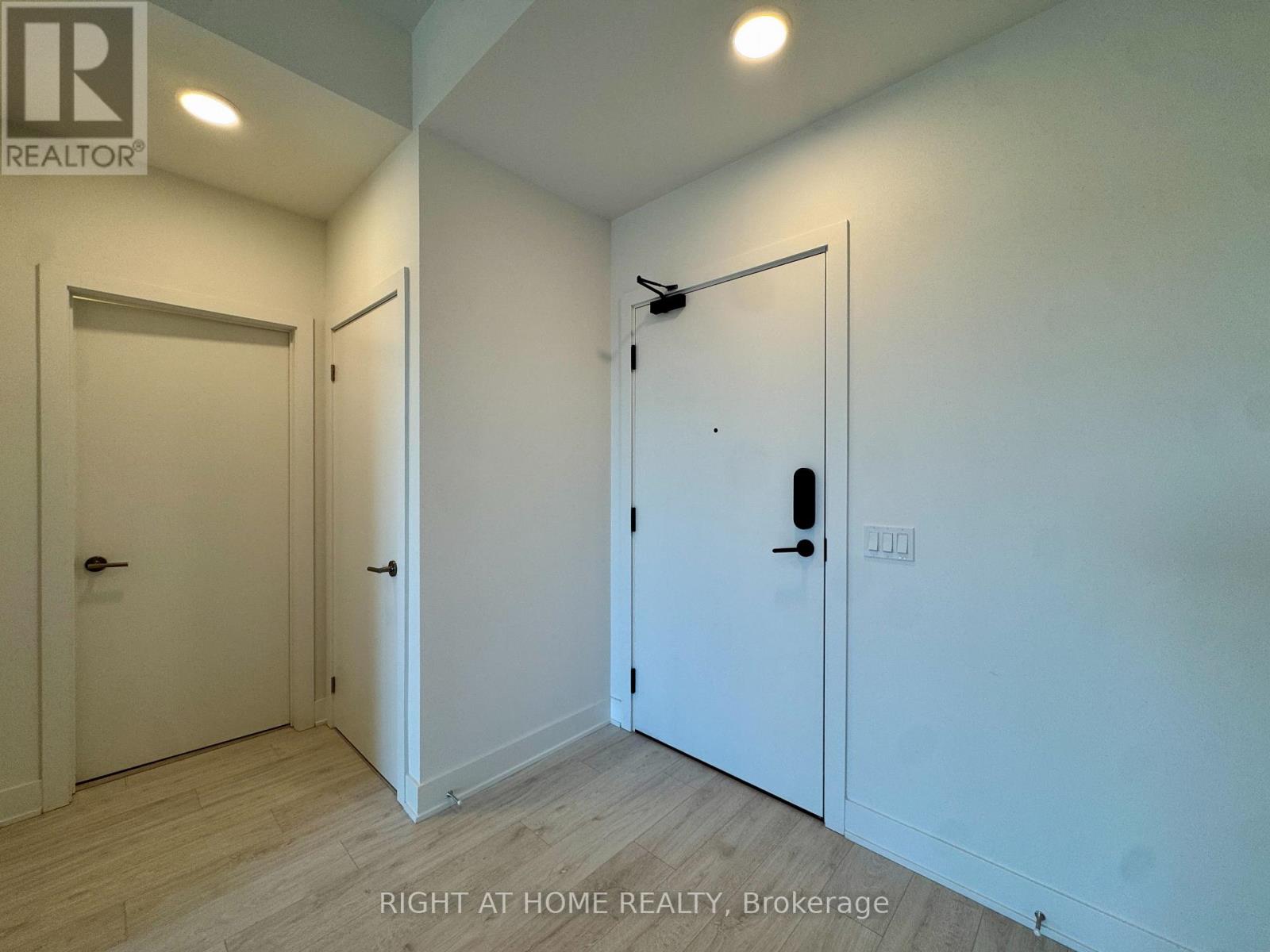 718 - 3008 William Cutmore Boulevard, Oakville (Jm Joshua Meadows), Ontario  L6H 8E7 - Photo 3 - W14103974