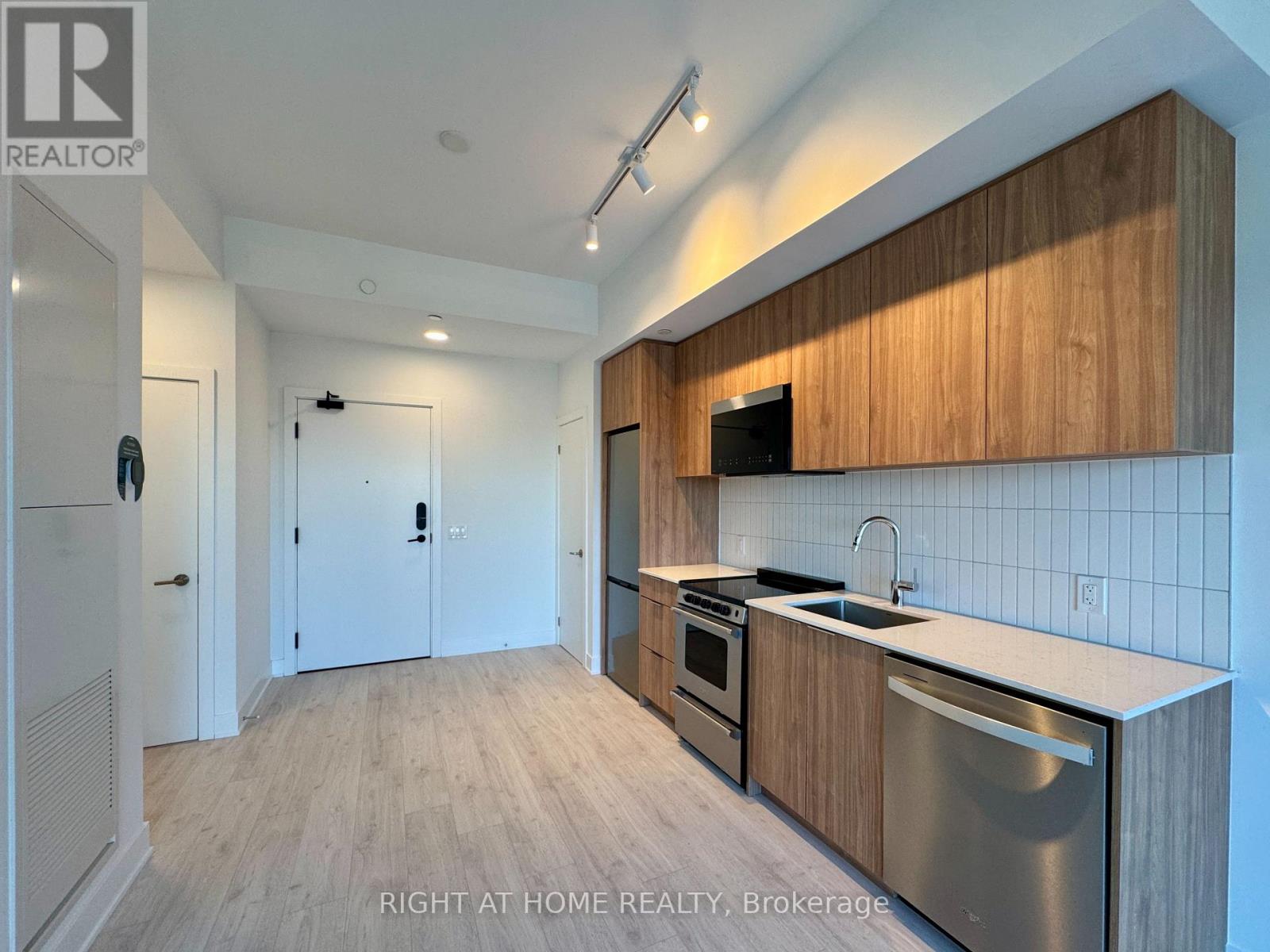 718 - 3008 William Cutmore Boulevard, Oakville (Jm Joshua Meadows), Ontario  L6H 8E7 - Photo 8 - W14103974