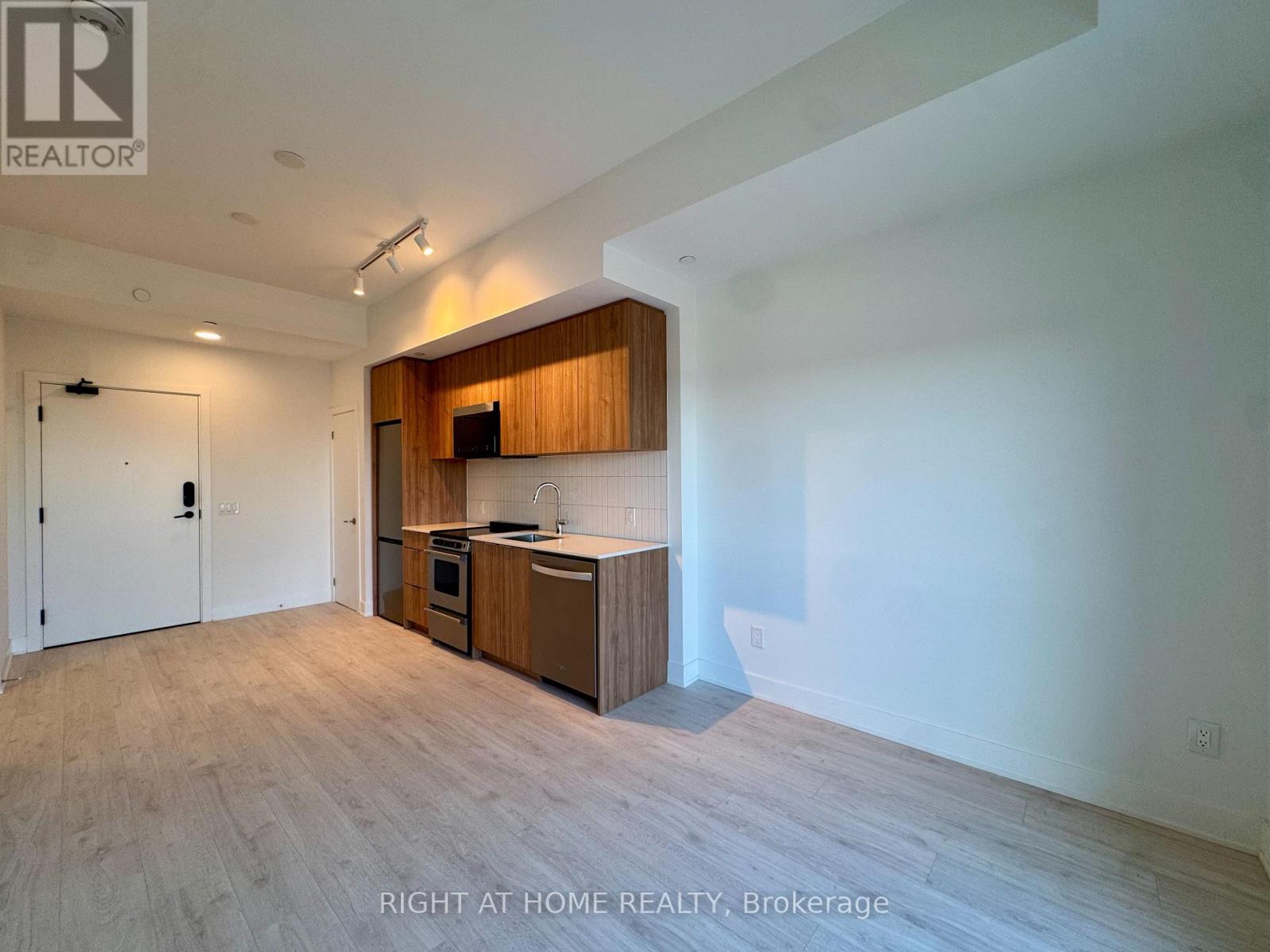 718 - 3008 William Cutmore Boulevard, Oakville (Jm Joshua Meadows), Ontario  L6H 8E7 - Photo 9 - W14103974