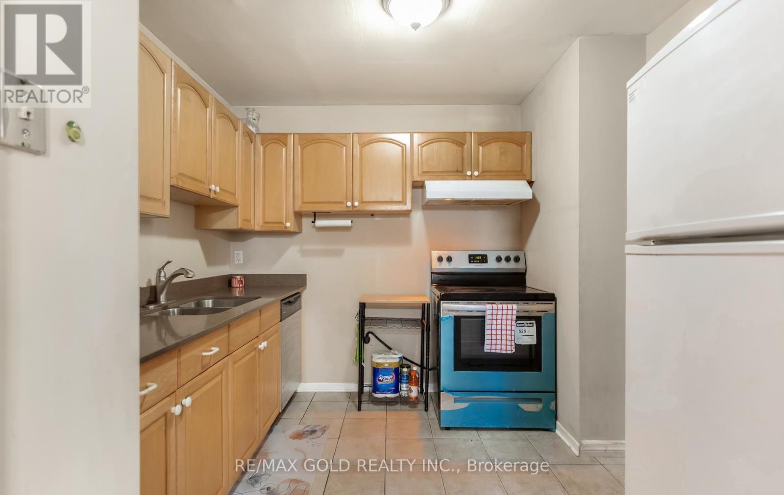 17 - 2315 Bromsgrove Road, Mississauga (Clarkson), Ontario  L5J 4A6 - Photo 14 - W14104010