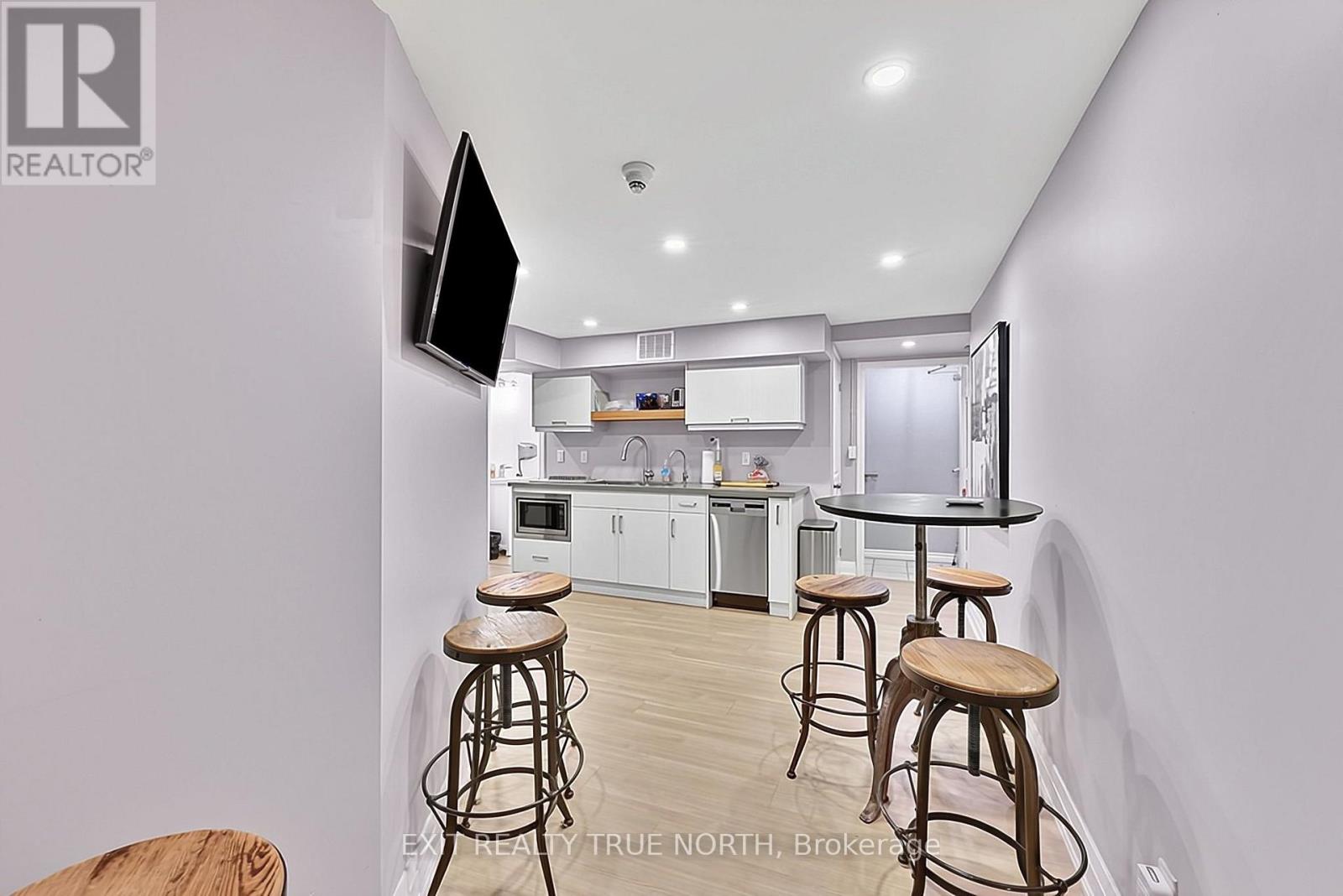 2080 Pine Street, Burlington (Brant), Ontario  L7R 1G2 - Photo 11 - W14104032