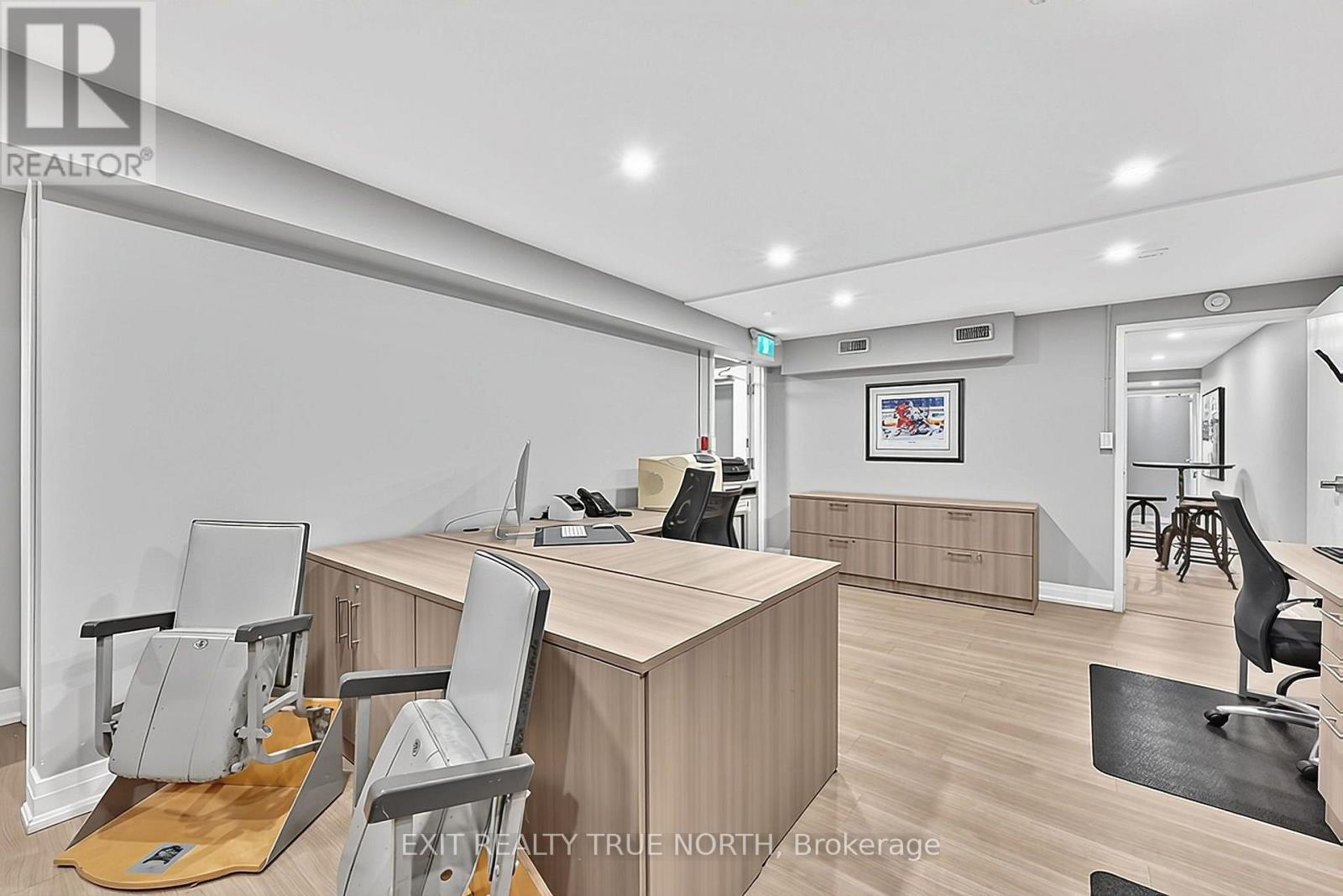 2080 Pine Street, Burlington (Brant), Ontario  L7R 1G2 - Photo 9 - W14104032
