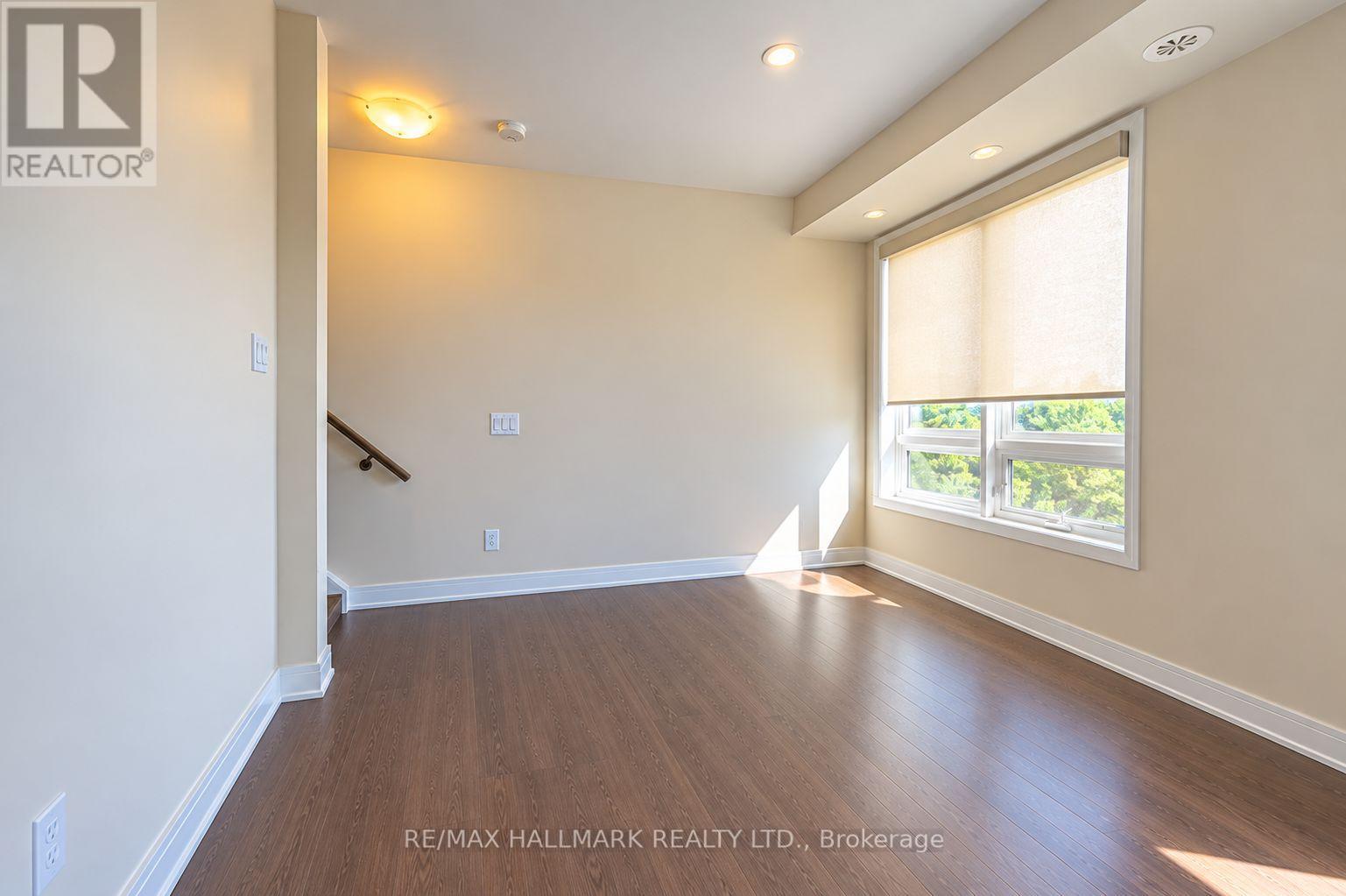 315 D - 1100 Briar Hill Avenue, Toronto (Briar Hill-Belgravia), Ontario  M6B 0A9 - Photo 3 - W14104060