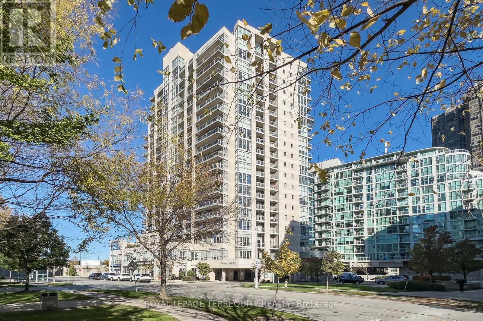 Welcome to one of the largest suites in "Hearthstone by the Bay". Retirement living with a country club atmosphere. Space for all the furniture from your home. Open Concept Principle Rooms perfect for entertaining. Sun filled Breakfast room. Two Spacious bedrooms, primary with tandem sunroom or convenient office, second has a walkout to a balcony. Stroll to Humber Bay Park, Waterfront trails or a variety of services and restaurants. The mandatory club fee of $1990.85 + HST includes a variety of services and amenities, including a credit of $298.40 towards the onsite restaurant - You really must try their Tomato Basil soup! - four hours of housekeeping per month, 24 hour nurse on duty, a vibrant social committee and monthly agenda, fitness classes and shuttle bus service. Should you need additional services and health care are available a la carte. A second occupant is charged at $274.34 + HST per month. Exceptional front desk concierge always willing to help. Fantastic resort style amenities: Games Room with pool table, Library, Dining Room, Pub, Outdoor terraces, Fitness Centre and Hydra Pool, Movie Theatre & Hair Salon. A condo to own with parking and locker and a community to belong to. "Other" are two open air balconies. (id:48254)