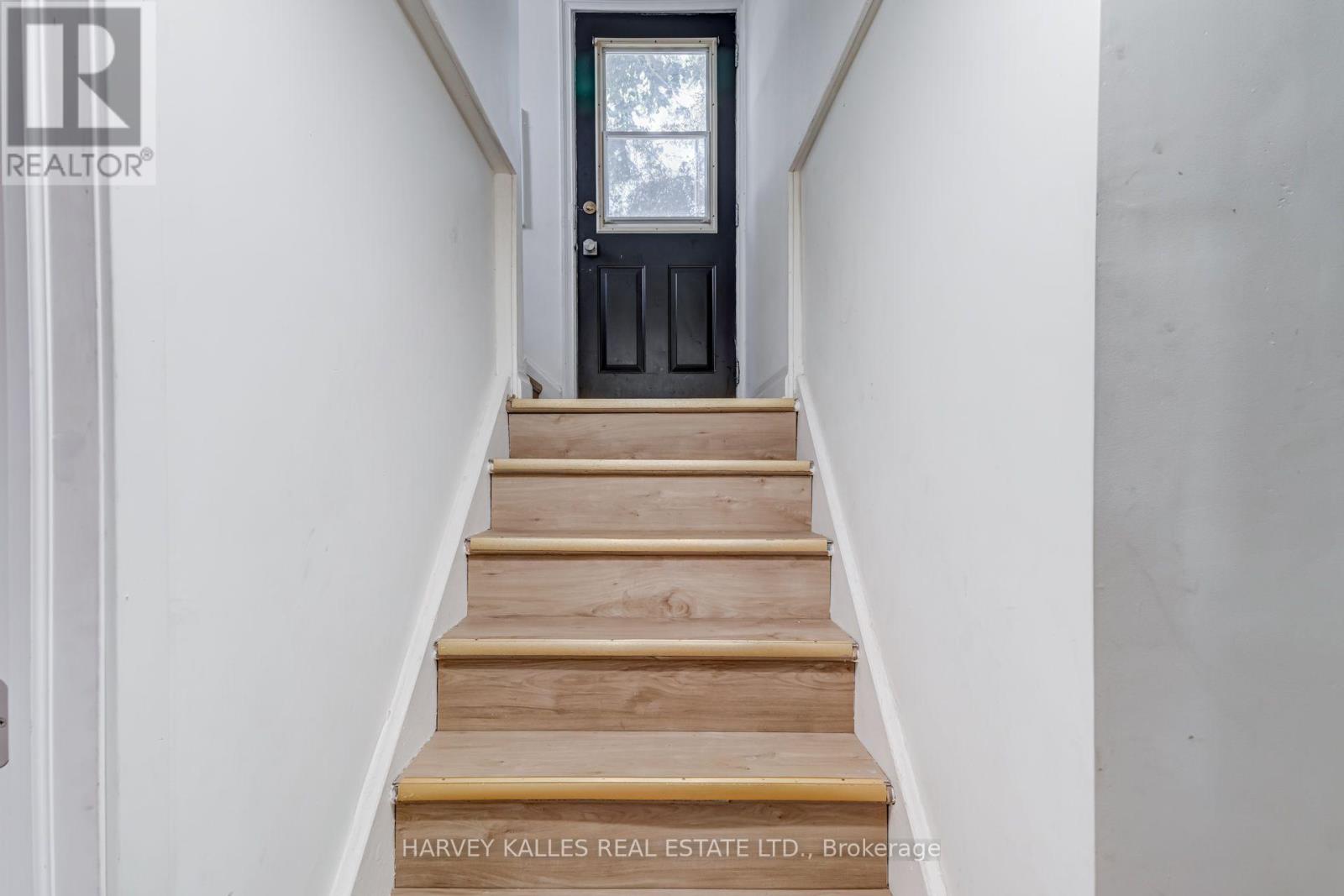 8 Crown Court, Toronto, Ontario  M8Z 4V4 - Photo 17 - W14104072