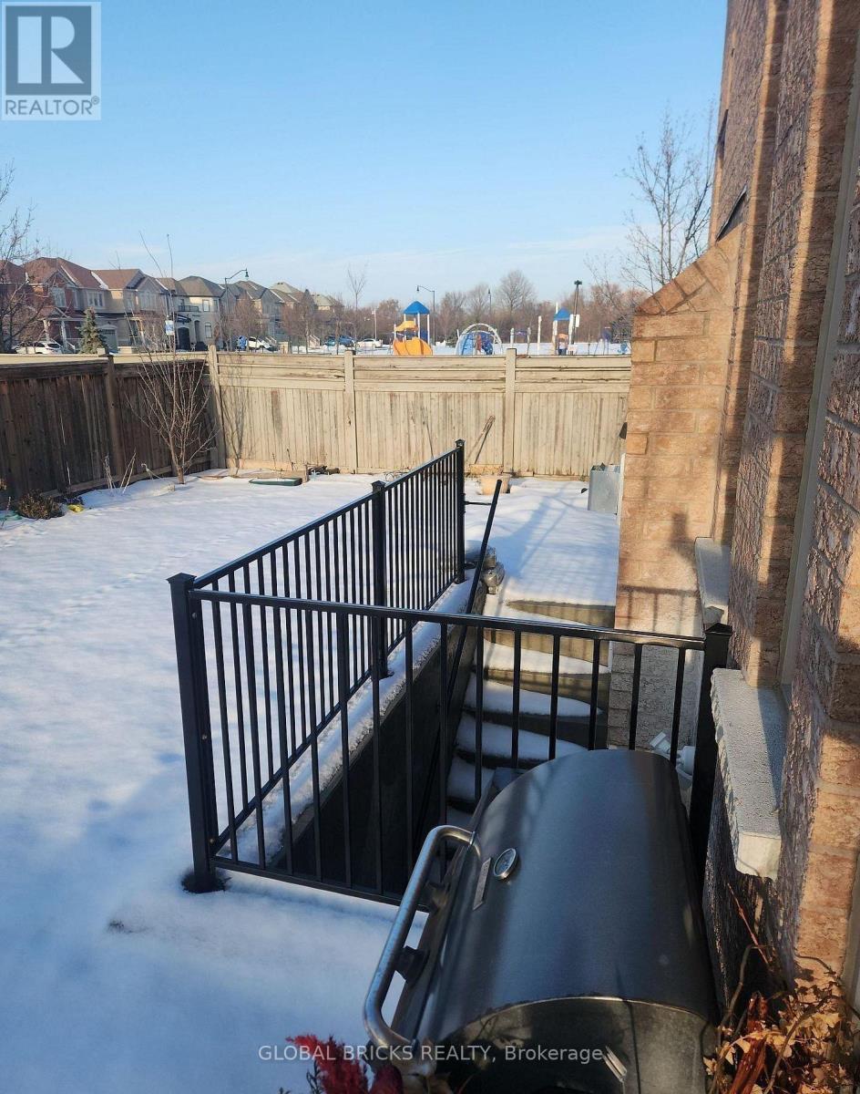 34 PINESTAFF ROAD, Brampton, Ontario