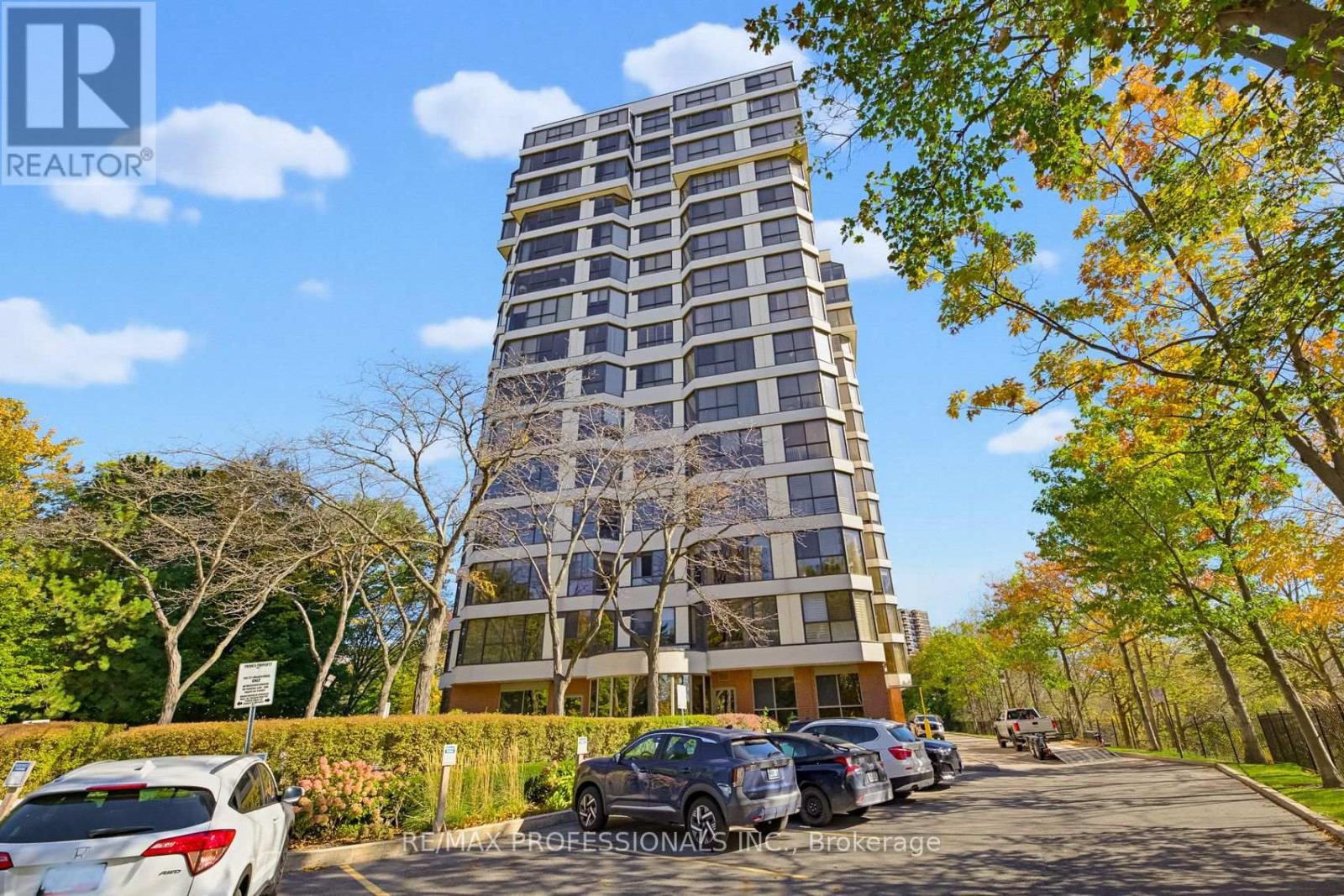 304 - 1271 Walden Circle, Mississauga (Clarkson), Ontario  L5J 4R4 - Photo 4 - W14104108