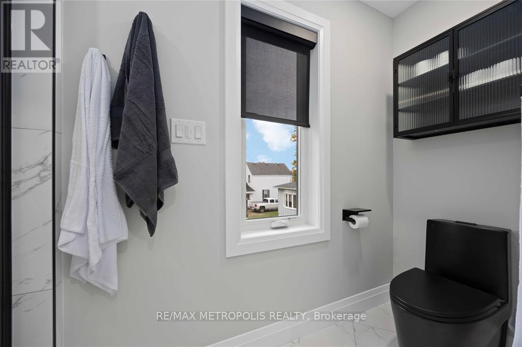 109 St Clair Street, Point Edward, Ontario  N7V 1N6 - Photo 21 - X14103940
