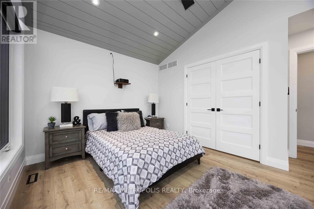 109 St Clair Street, Point Edward, Ontario  N7V 1N6 - Photo 24 - X14103940