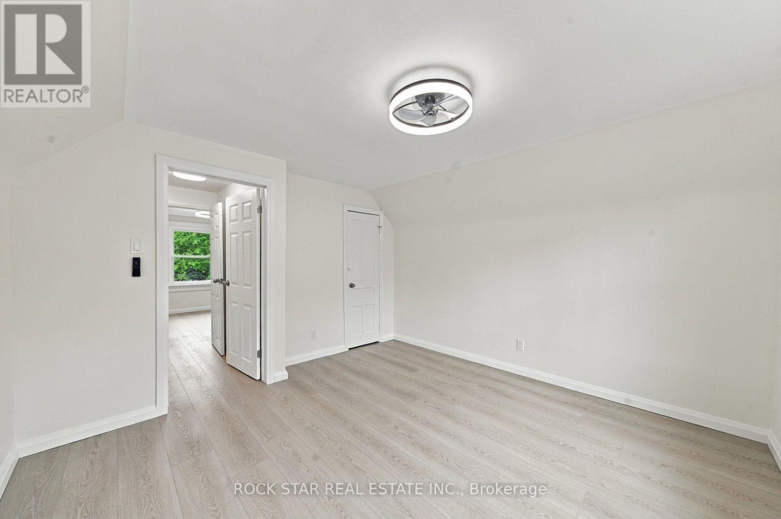 294 East 28th Street, Hamilton (Burkholme), Ontario  L8V 3J3 - Photo 20 - X14104054