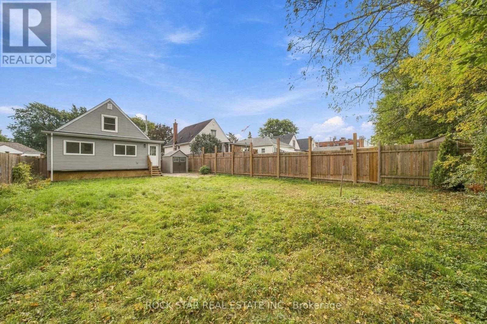 294 East 28th Street, Hamilton (Burkholme), Ontario  L8V 3J3 - Photo 34 - X14104054
