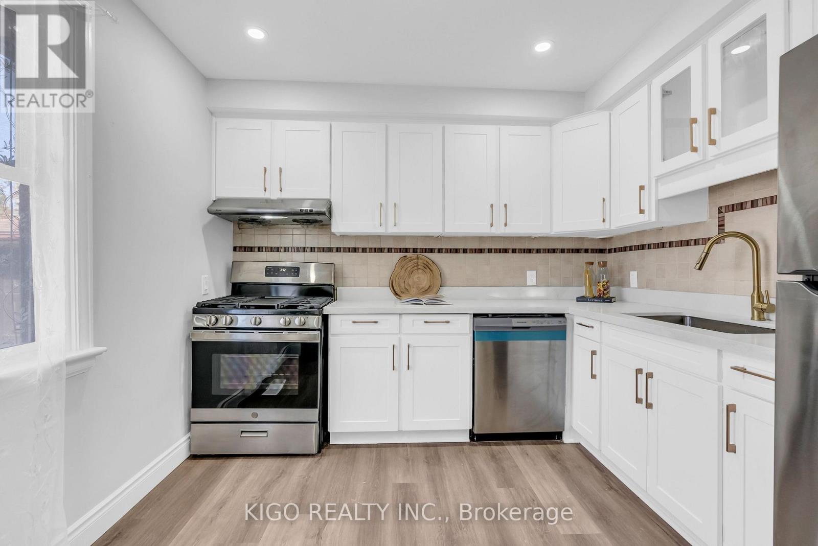 54 Tweedsmuir Avenue, London East (East O), Ontario  N5W 1K7 - Photo 20 - X14104066