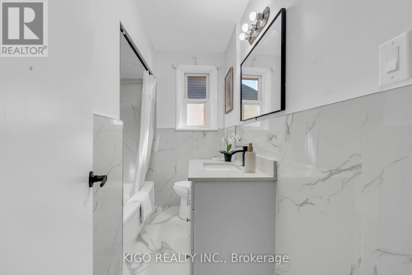 54 Tweedsmuir Avenue, London East (East O), Ontario  N5W 1K7 - Photo 25 - X14104066