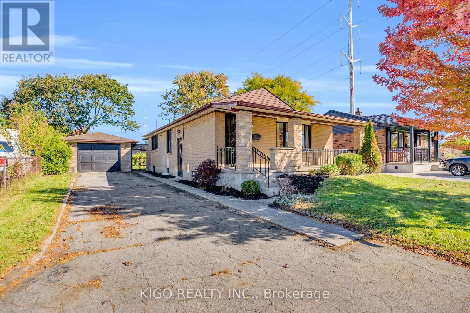 54 Tweedsmuir Avenue, London East (East O), Ontario  N5W 1K7 - Photo 6 - X14104066