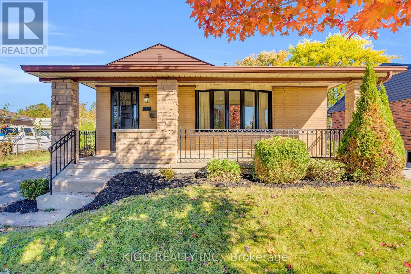 54 Tweedsmuir Avenue, London East (East O), Ontario  N5W 1K7 - Photo 7 - X14104066