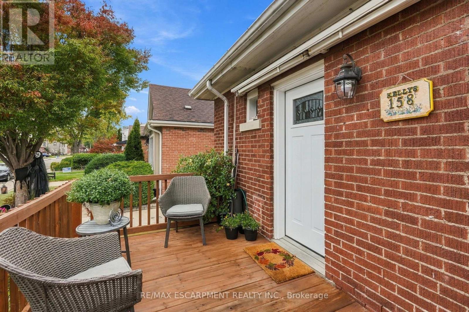 158 Tolton Avenue, Hamilton (Normanhurst), Ontario  L8H 5P1 - Photo 4 - X14104074