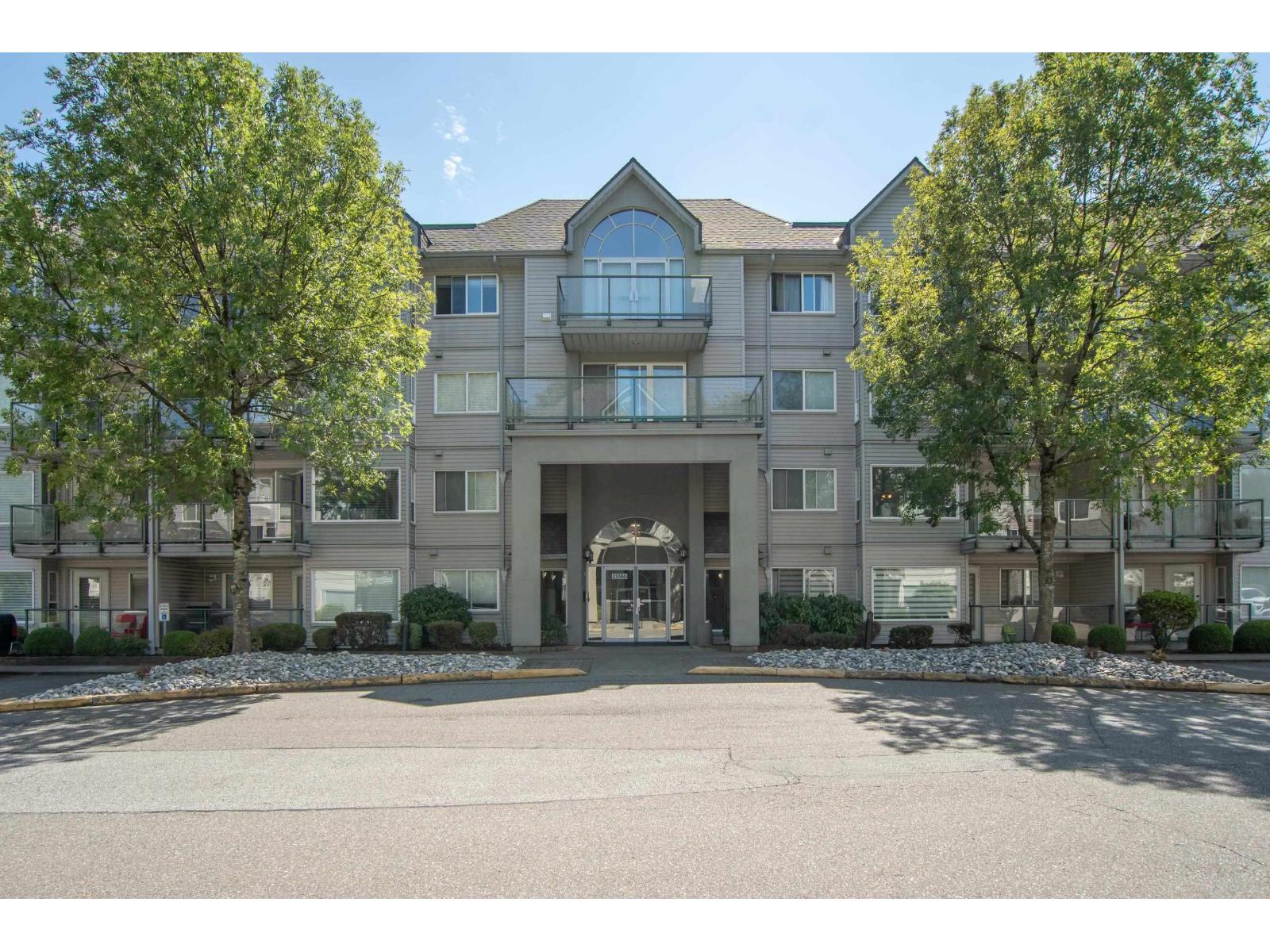 402 33668 King Road, Abbotsford, British Columbia  V2S 7P8 - Photo 2 - R3177070
