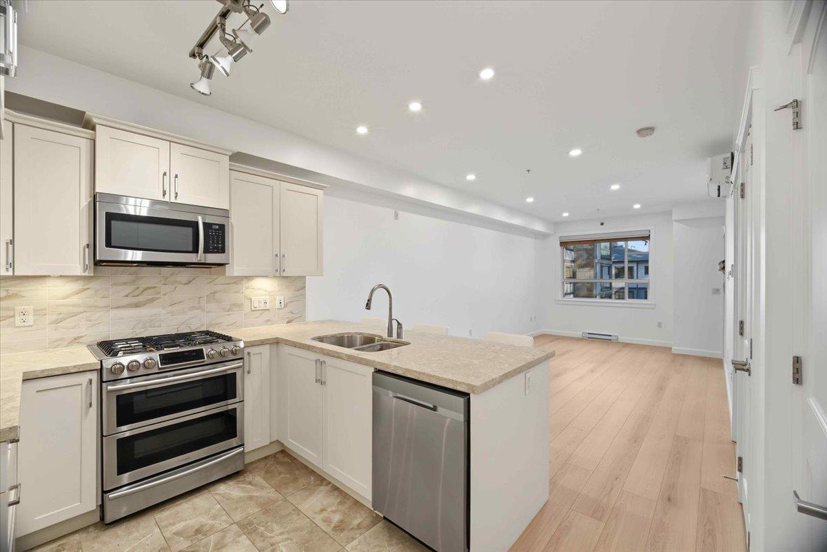 408 14588 MCDOUGALL DRIVE, Surrey, British Columbia