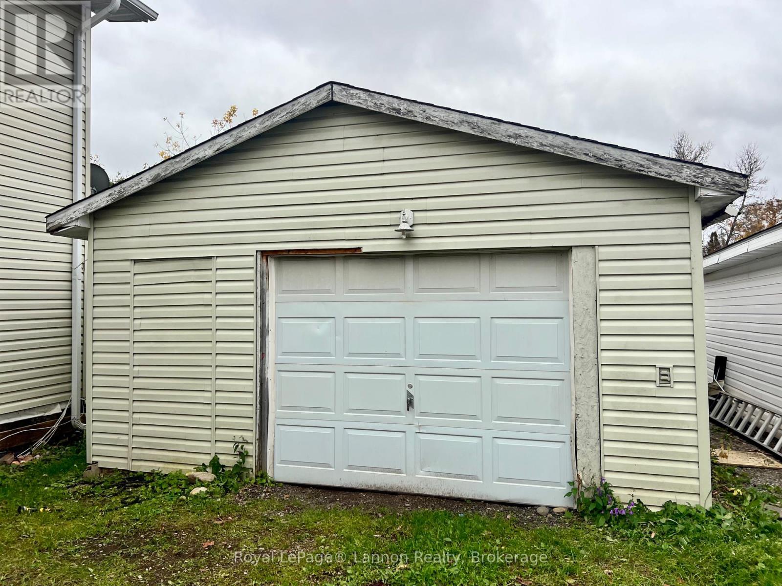 205 Abbott Road, Atikokan, Ontario  P0T 1C0 - Photo 2 - X14104156