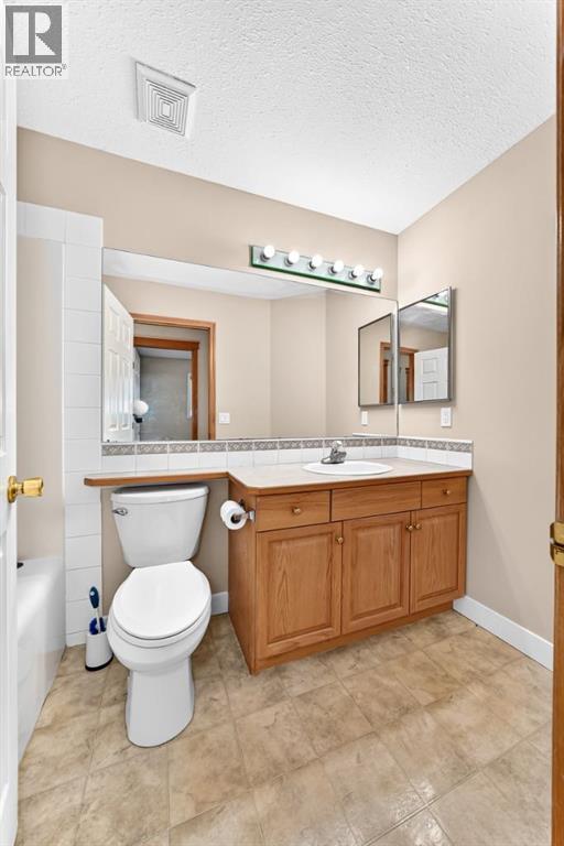 145 Martinvalley Crescent NE, Calgary, Alberta  T3J 4L7 - Photo 28 - A2351968