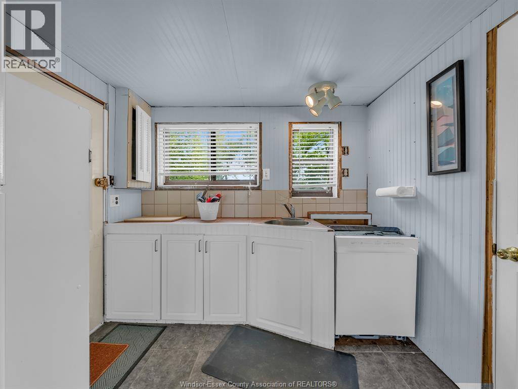 126 Pleasure Beach, Harrow, Ontario N0R 1G0 - Photo 31 - 26025830
