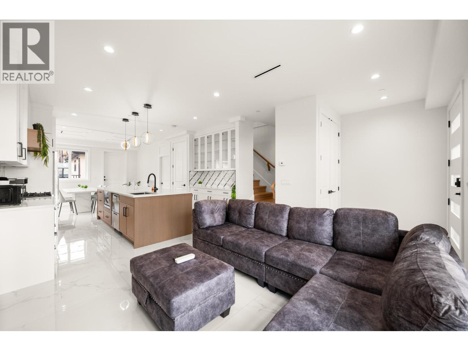 1369 E 63rd Avenue, Vancouver, British Columbia  V5X 2L5 - Photo 4 - R3177520