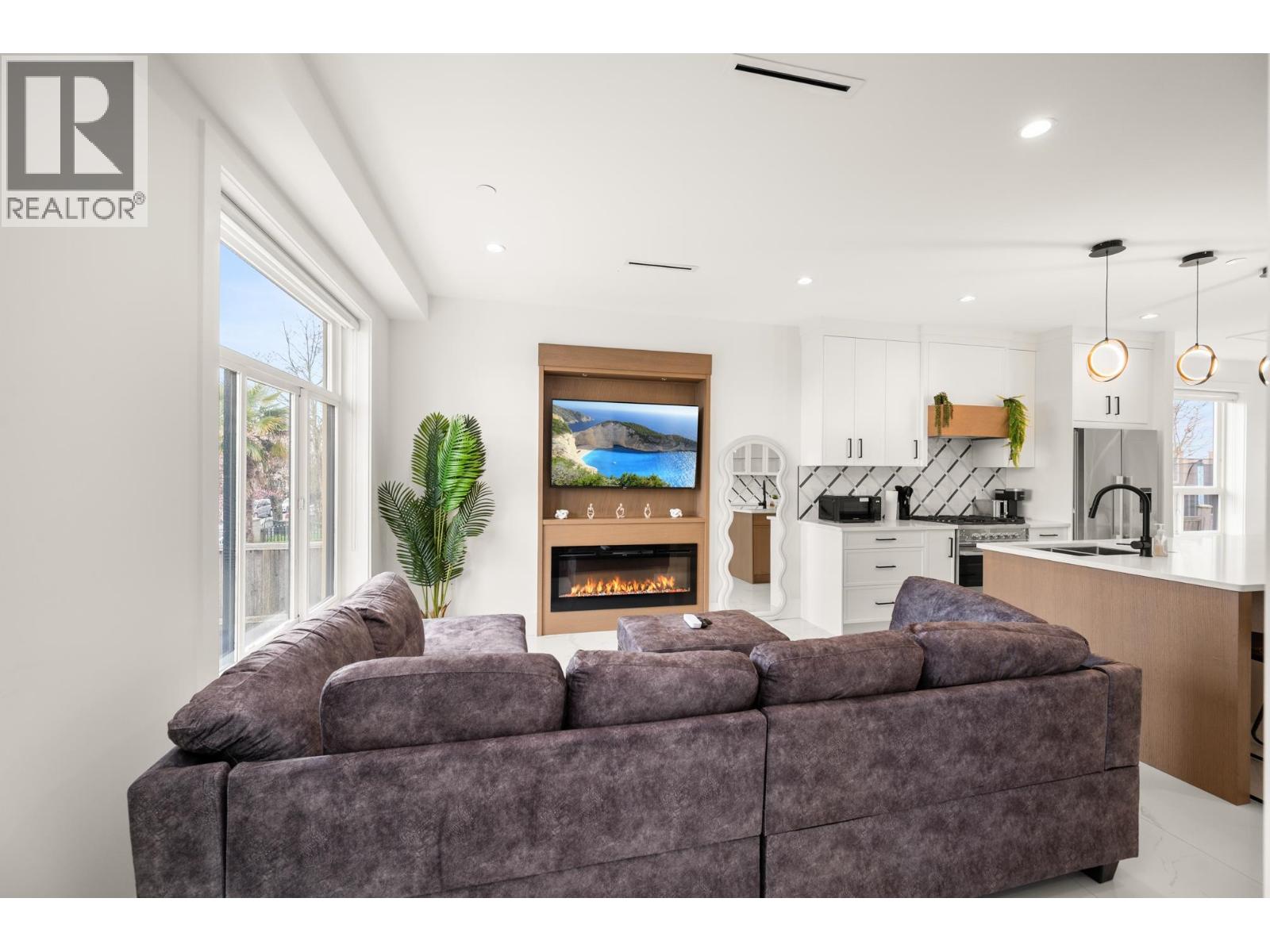 1369 E 63rd Avenue, Vancouver, British Columbia  V5X 2L5 - Photo 5 - R3177520