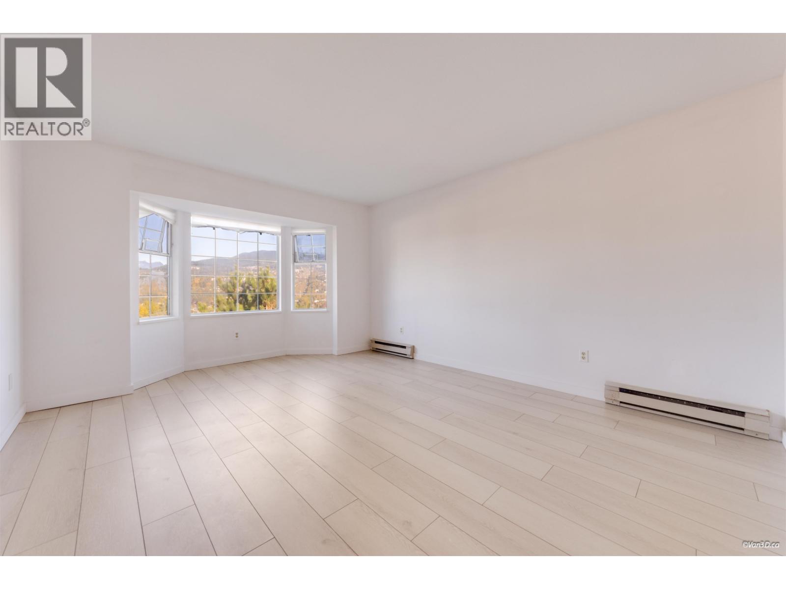 3178 Leeward Court, Coquitlam, British Columbia  V3C 5A9 - Photo 3 - R3177498