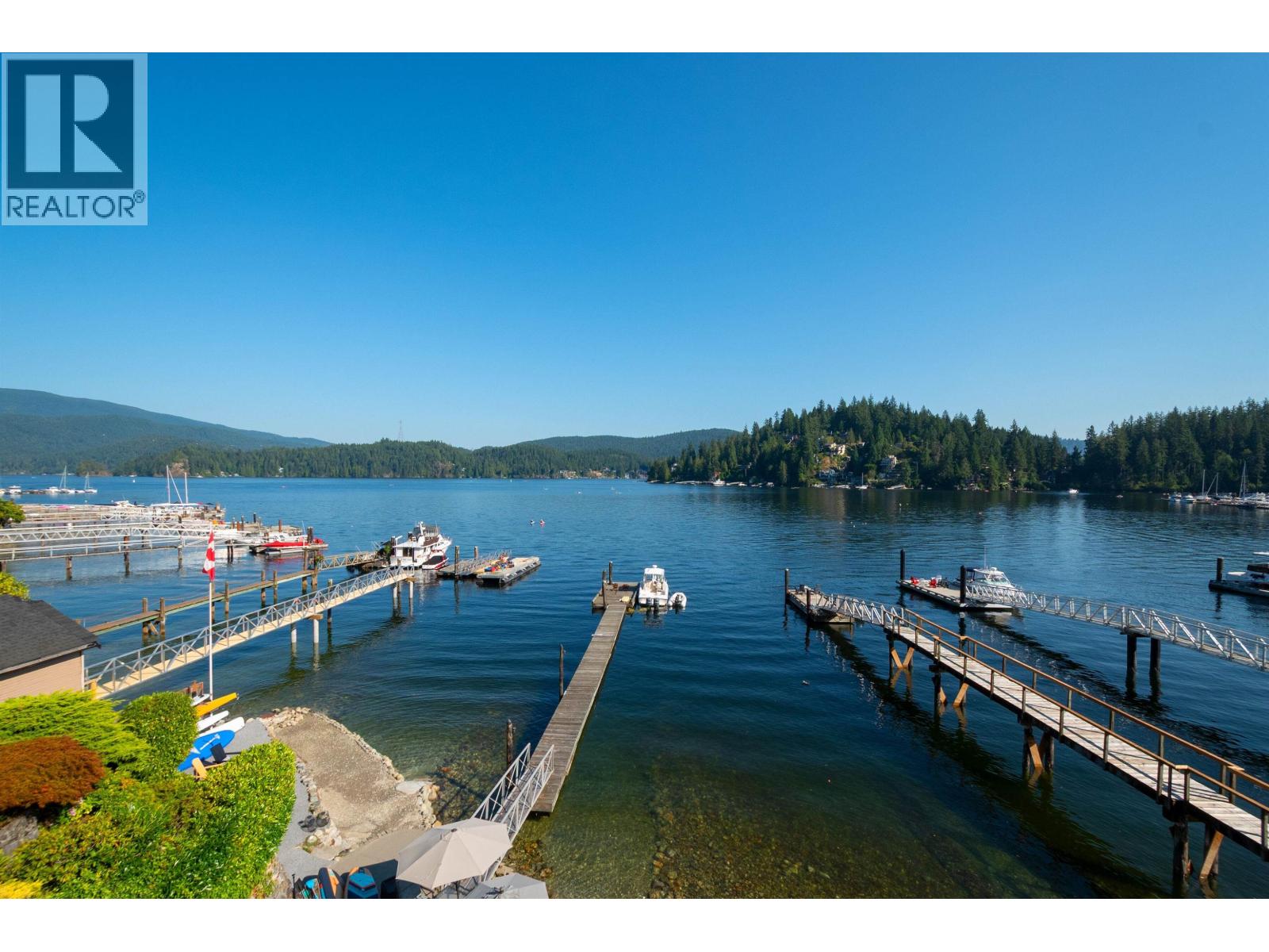 2648 Panorama Drive, North Vancouver, British Columbia  V7G 1V6 - Photo 2 - R3177505